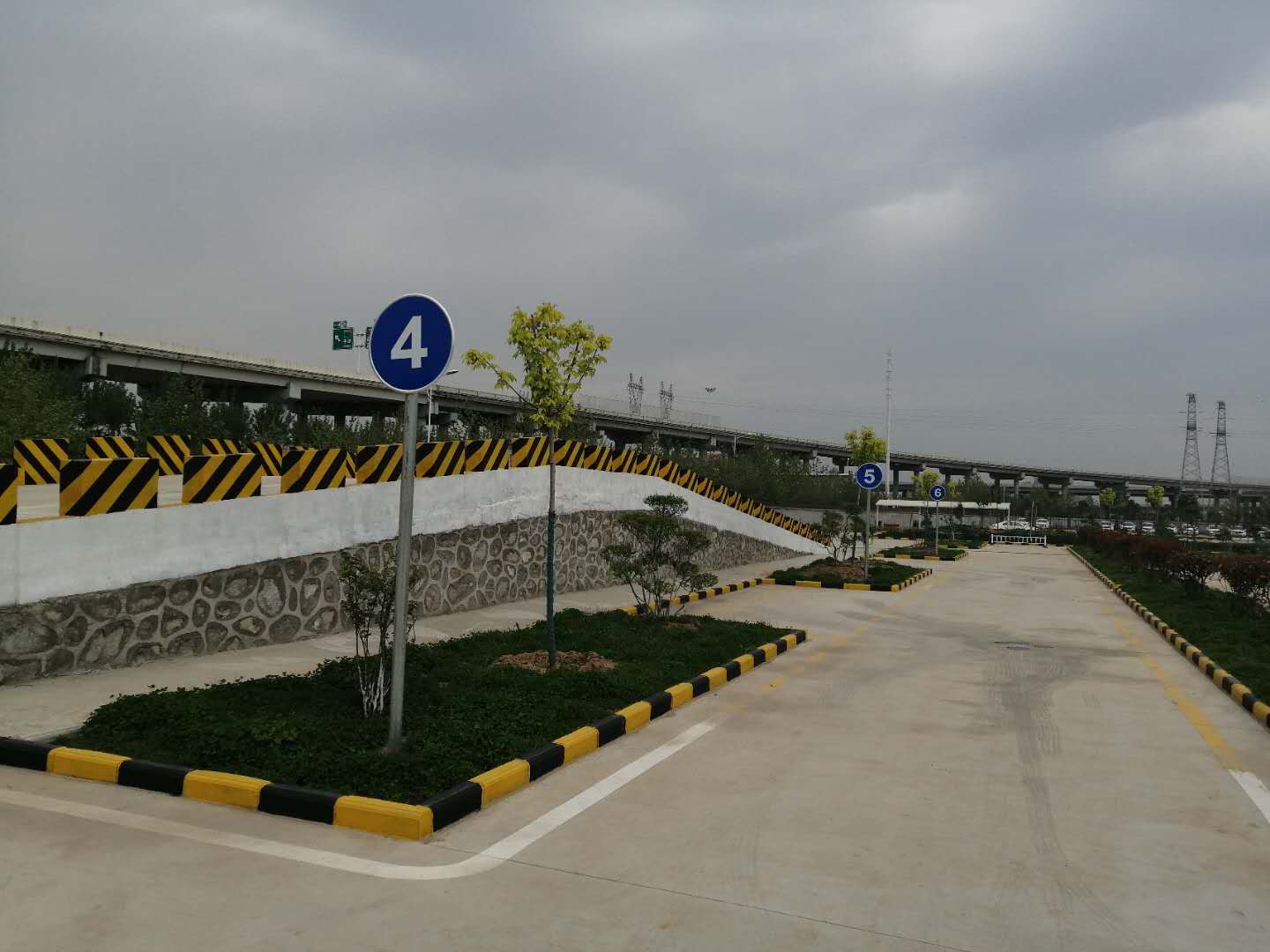 训练场地 